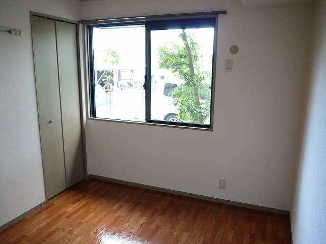 メゾン・ド クレール（櫟本町）の洋室|使い勝手のいい洋室です