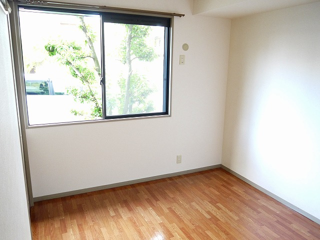 メゾン・ド クレール（櫟本町）の洋室|きれいな洋室です