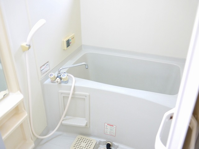 メゾン・ド クレール（櫟本町）の浴室|コンパクトで使いやすいお風呂です