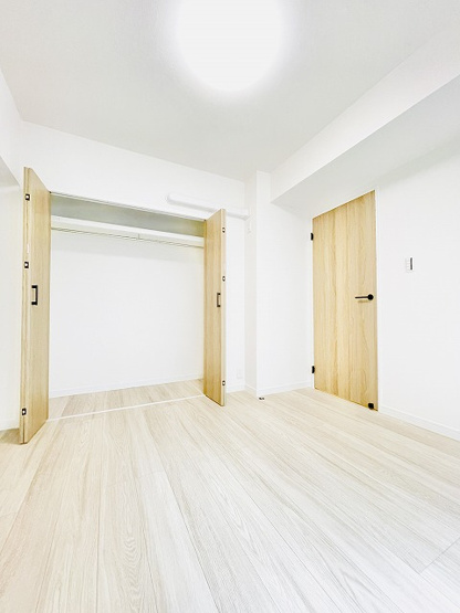 【洋室】 | シティマンション薬院 | 玄関側の洋室