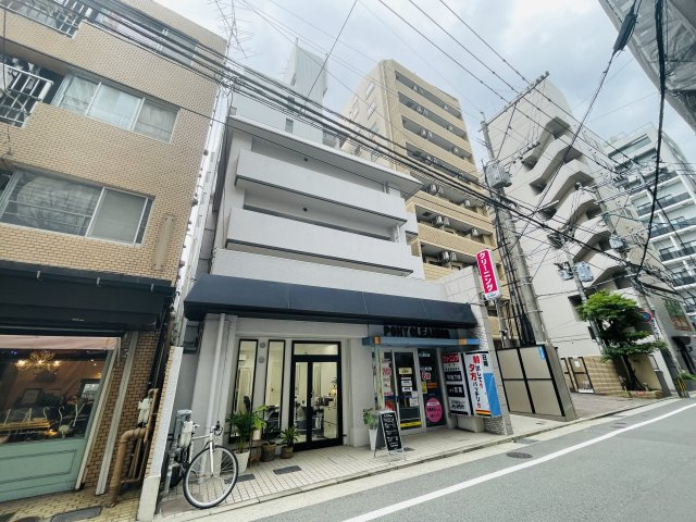 【外観】 | シティマンション薬院 | 薬院大通り駅徒歩3分のためアクセス抜群◎通勤や通学などにも利用しやすい立地です♪