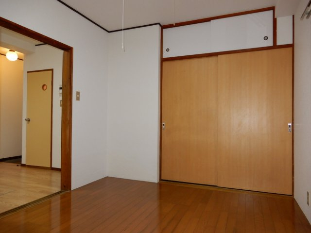 パールハイツ新大塚の洋室