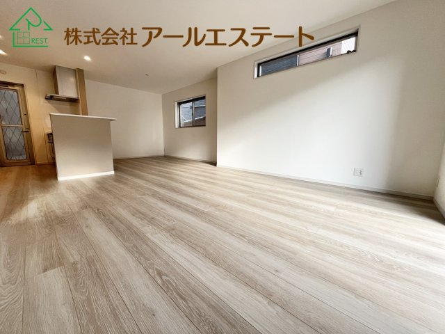 姫路市奥山　　　中古戸建の居間・リビング