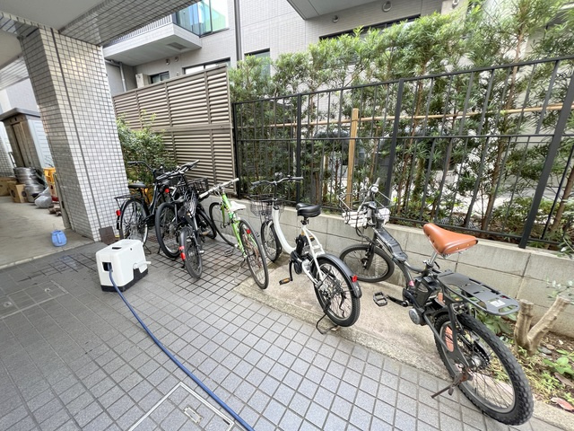 グランヒルズ上目黒のその他共用部分|★駐輪スペース　駐輪は相談です★