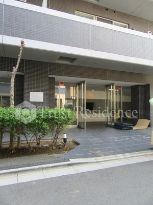 【エントランス】 | リファイズエムエス | エントランス前