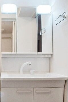 ＫＫ　クリザンテーモの洗面所