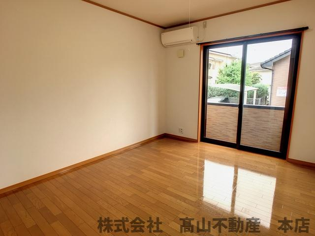 メゾンドグランの居間・リビング