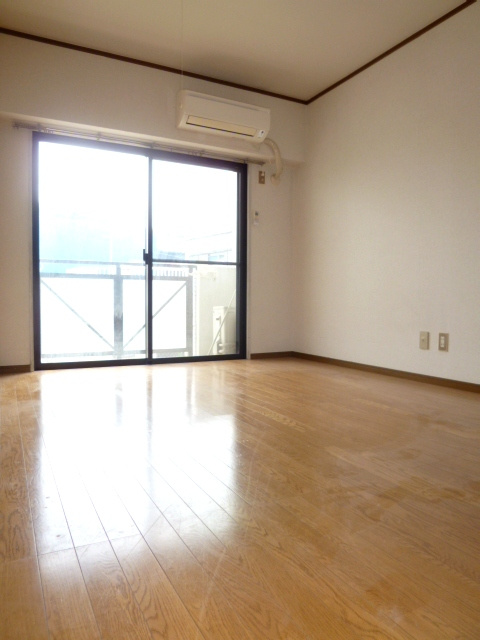 ドマーニASOU【キャッシュバック対象物件】の洋室|きれいな洋室です