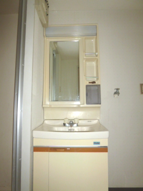 ドマーニASOU【キャッシュバック対象物件】の独立洗面台|独立洗面化粧台が付いています