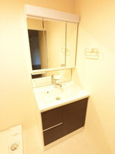 【独立洗面台】 | Blessed Court