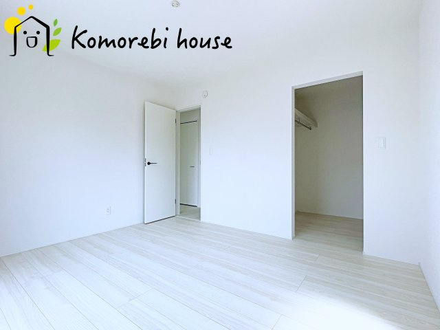 桶川市朝日　3期　新築一戸建て　グラファーレ　の寝室|ゆとりの広さです