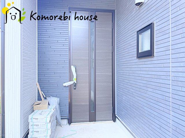 桶川市朝日　3期　新築一戸建て　グラファーレ　の玄関|落ち着いた玄関です