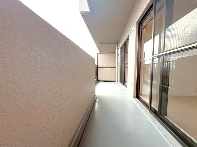 ◆２０２５年１２月リフォーム完了◆ペット飼育可能◆南向き３LDK◆ユニライフ宇治C棟のバルコニー|バルコニー