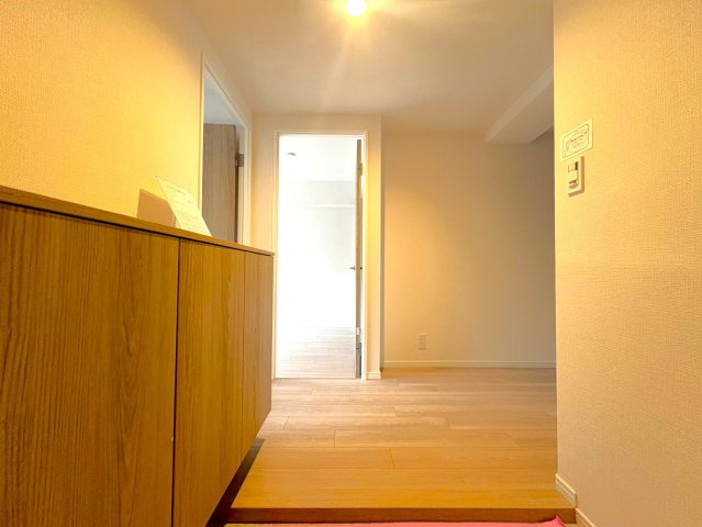 ◆２０２５年１２月リフォーム完了◆ペット飼育可能◆南向き３LDK◆ユニライフ宇治C棟の玄関|玄関