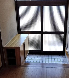 【玄関】 | 広めの玄関、下駄箱あり◎