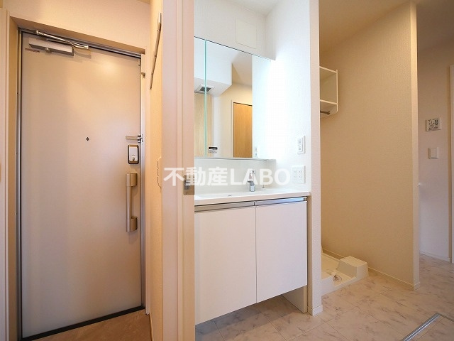 Clashist平野西Westの洗面所