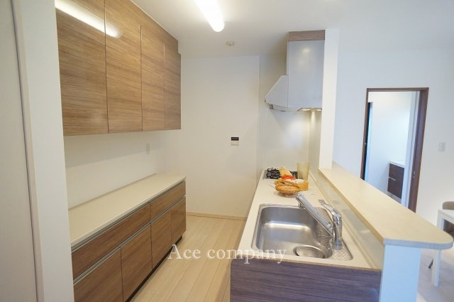 【キッチン】 | 東大阪市稲田本町2丁目 | キッチン背面に大容量のカップボード付きです♪