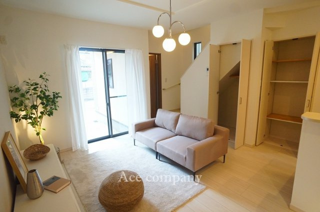 【居間・リビング】 | 東大阪市稲田本町2丁目 | 【LDK：15帖】