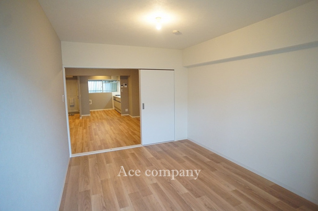 【内装】 | メガロコープ平野1号棟 | 【洋室：10.1平米】