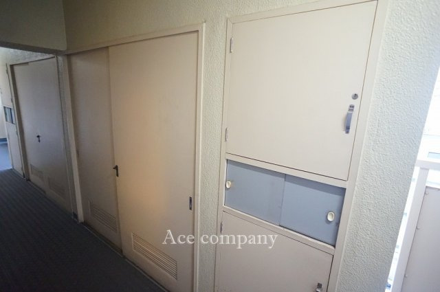 【収納】 | メガロコープ平野1号棟 | 廊下に専用物置（約2.16平米）付き♪住戸前までゴミ回収あります♪