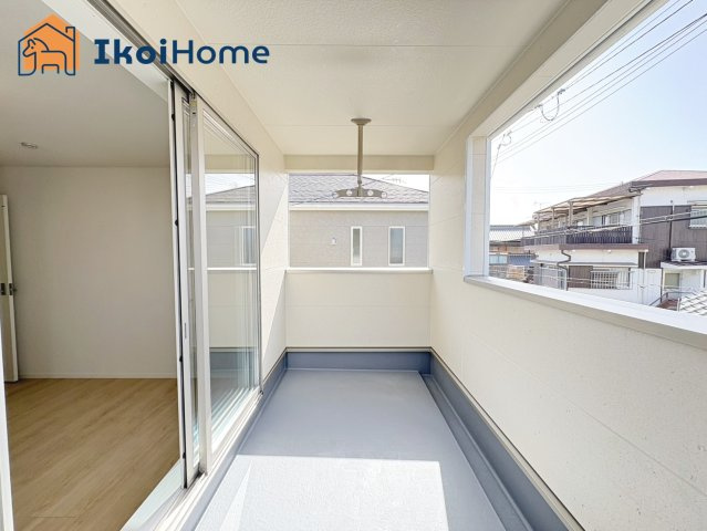 明石市二見町西二見第22　1号棟　新築戸建のバルコニー|【ホームページに現地動画掲載中】●年中無休：当日予約可●バルコニーは屋根がついているので安心です。