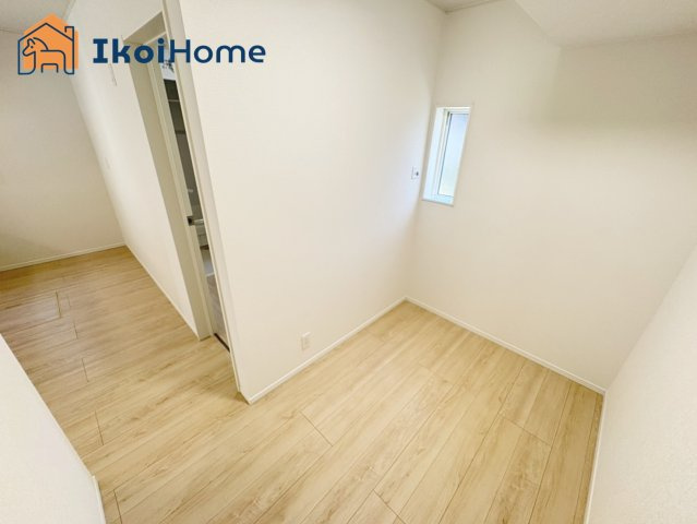 明石市二見町西二見第22　1号棟　新築戸建の内装|【ホームページに現地動画掲載中】●年中無休：当日予約可●キッチン横には便利なユーティリティ3帖あり！