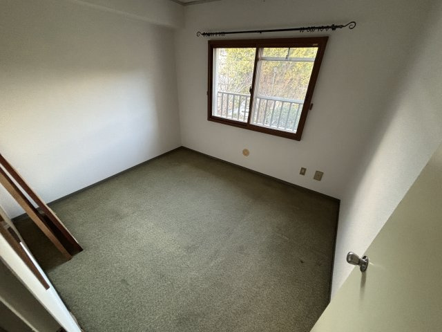 鈴が峰第4住宅2号棟の洋室