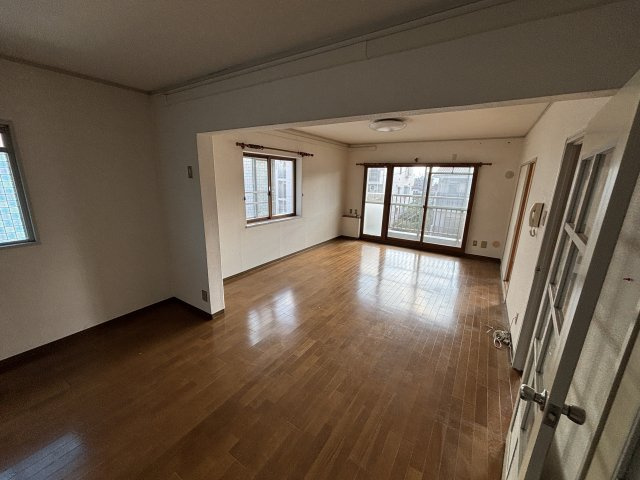 鈴が峰第4住宅2号棟の居間・リビング