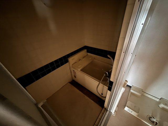 鈴が峰第4住宅2号棟の浴室