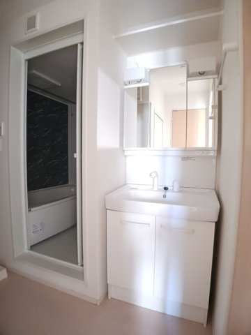 ジラソーレＢの洗面所