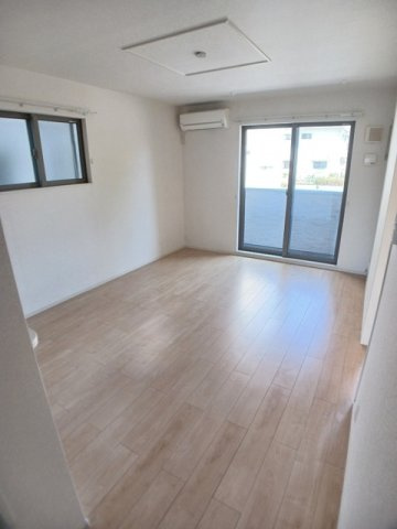 ジラソーレＢの居間・リビング