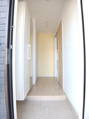 ジラソーレＢの玄関