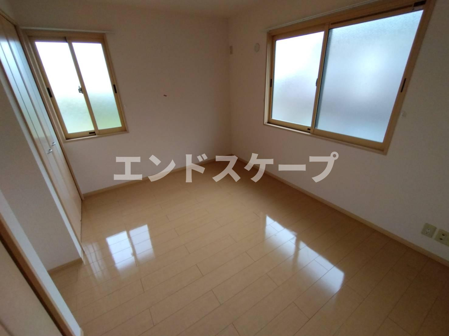 リュエル　Ｂの洋室|高崎、前橋エリアのお部屋探しはエンドスケープまで！お客様の理想お聞かせ下さい♪
内装の色味が画像と異なる場合がございます。