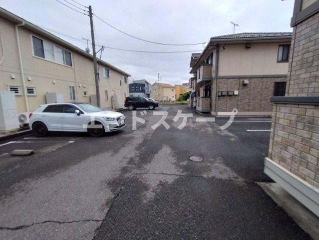 リュエル　Ｂの駐車場|高崎、前橋エリアのお部屋探しはエンドスケープまで！お客様の理想お聞かせ下さい♪