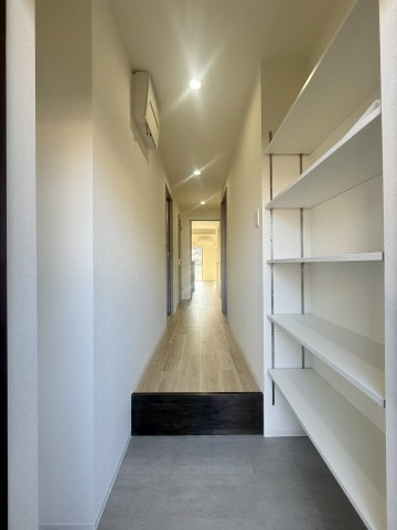 メゾンあづまの玄関