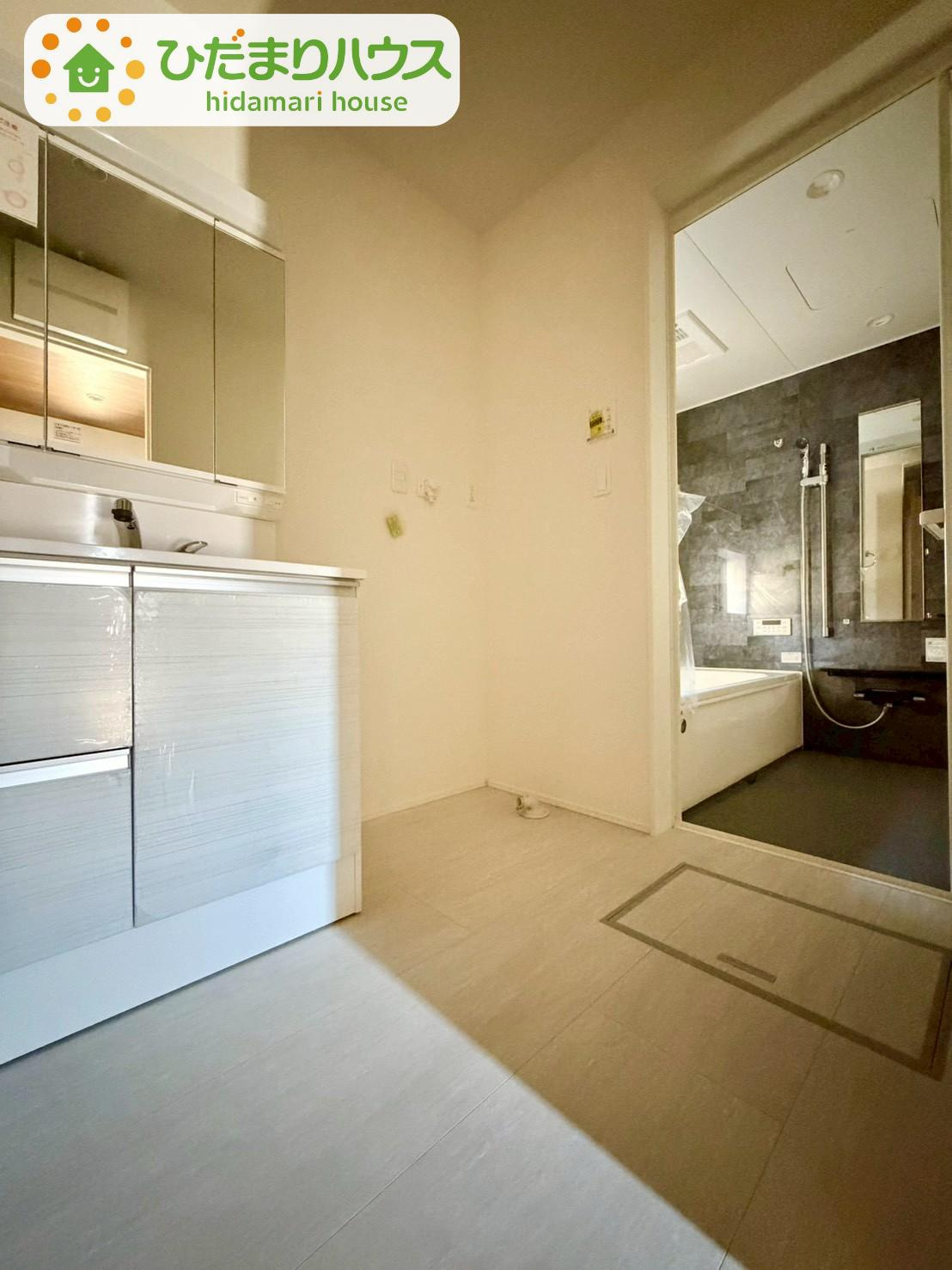 野田市柳沢新田5期　新築戸建　1号棟の洗面所|ゆったりとした洗面所で、忙しい朝の支度もストレスなくできますね♪							
