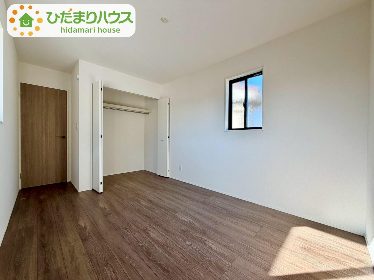 野田市柳沢新田5期　新築戸建　1号棟の洋室|全室にクローゼットが付いていて、お部屋の住空間もスッキリ広々つかえそうです(^^)/							
