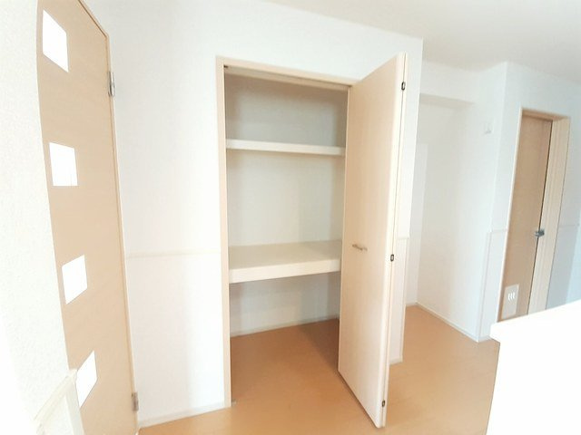 アン・リジェール・ノースの収納