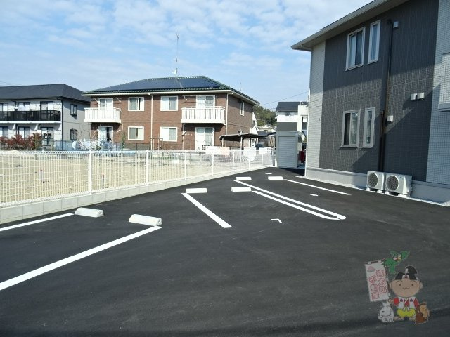 Ｄ　ｍａｉｓｏｎ西崎の駐車場