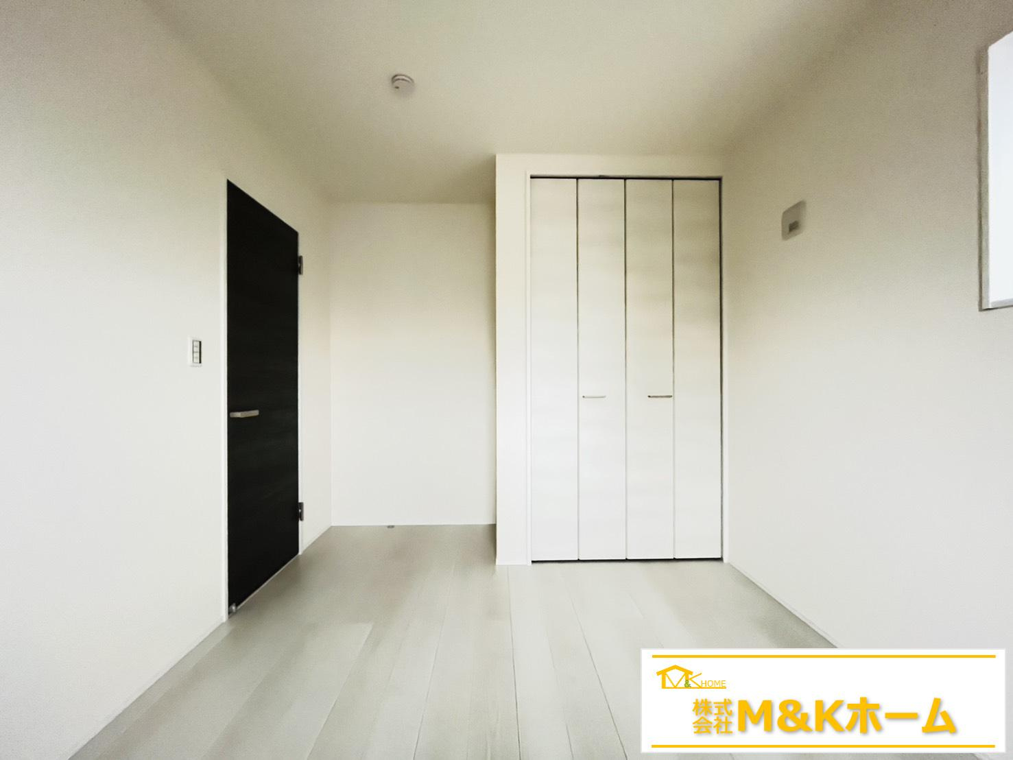 半田市北二ツ坂町2丁目　全2棟　2号棟の洋室|1階洋室5.4帖☆