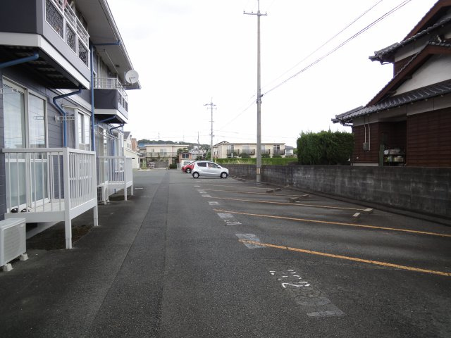 ヴェルデパルコAの駐車場