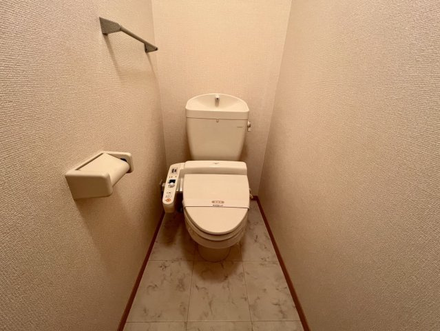 西中居ハイツＡのトイレ|高崎、前橋エリアのお部屋探しはエンドスケープまで！お客様の理想お聞かせ下さい♪