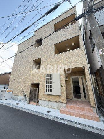 STABLE SHOJIHIGASHI (ステーブル小路東)のエントランス