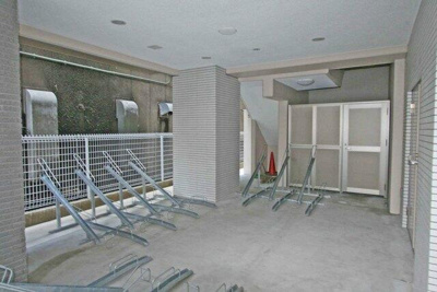 【その他共用部分】 | リベア東神田 | 駐輪場