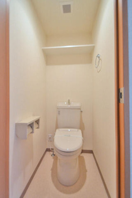 【トイレ】 | リベア東神田 | 棚付きです