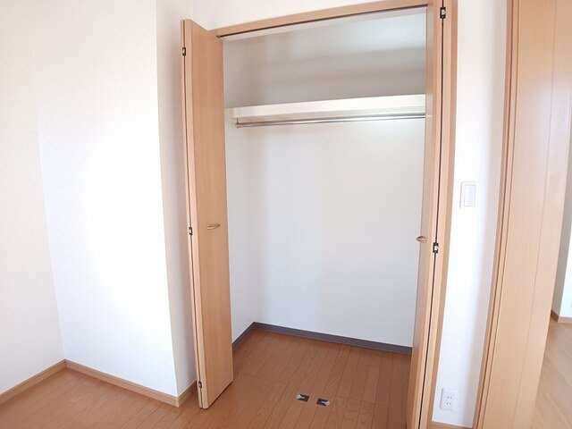 メゾン　ド　ひいらぎの収納|大きなものも収納できそうです