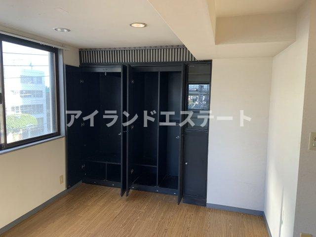 ファイブスポット　角部屋　陽当たり良好　事務所相談の収納