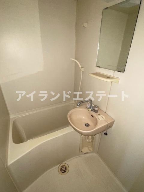 シャンテ三宿　ペット相談可　2人入居相談可　ネット無料の浴室