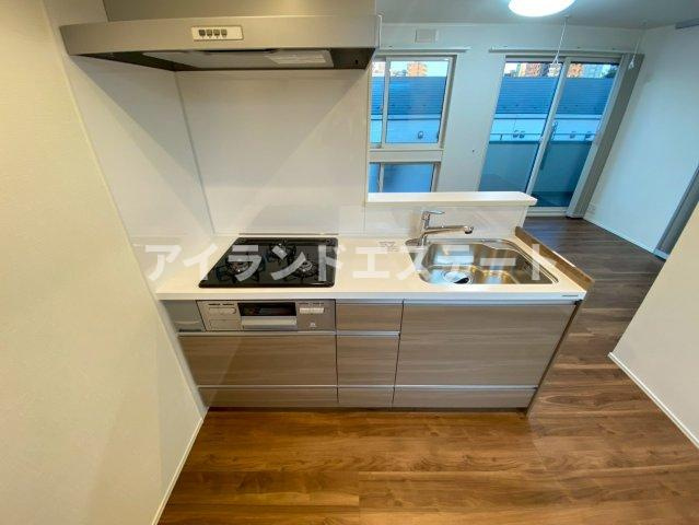 ヴィラ・シンビオーズ三軒茶屋　上階無し　オートロック　のキッチン