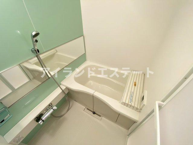 ヴィラ・シンビオーズ三軒茶屋　上階無し　オートロック　の浴室